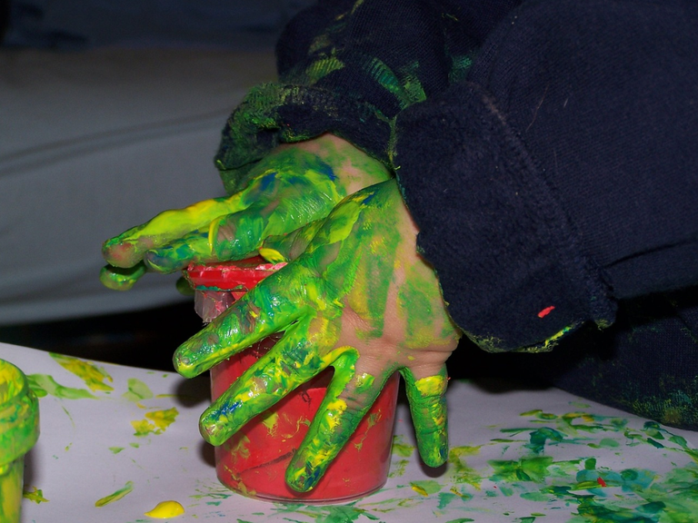 messy play activity ideas finger painting